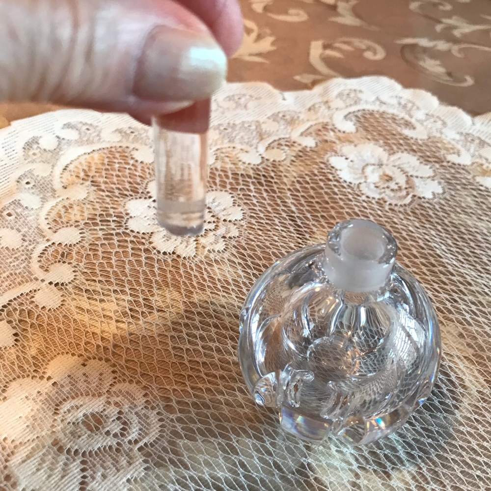 VINTAGE DECO PERFUME BOTTLE - Picture 3 of 13
